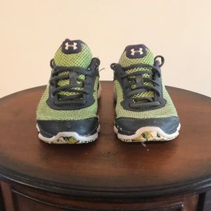 Boys Athletic Shoes GUC.